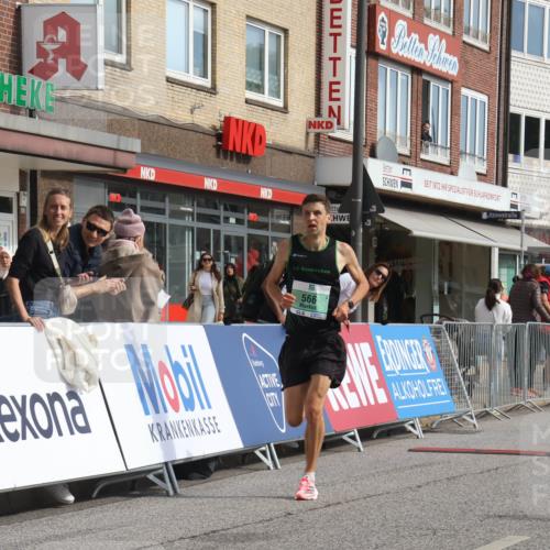 15.09.2024 - PSD Bank Halbmarathon Michael Strokosch http://msf.ph/oto/7078272 15.09.2024 11:12:39 Ziel 498, 509, 528, 534, 554, 566, 838, 841 meine-sportfotos.de