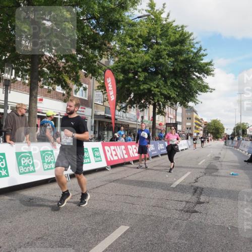 15.09.2024 - PSD Bank Halbmarathon Miley Keyser http://msf.ph/oto/7078275 15.09.2024 12:39:46 Ziel 2094, 2137, 3297 meine-sportfotos.de