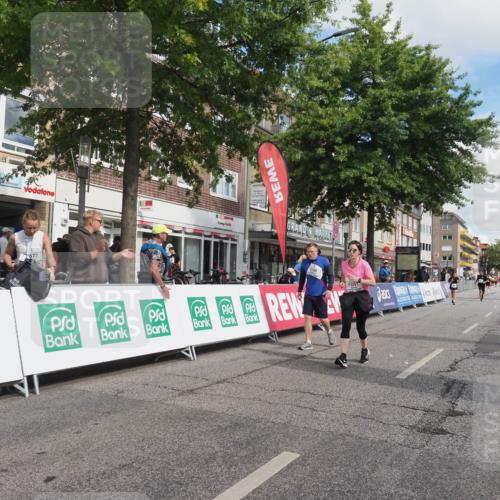 15.09.2024 - PSD Bank Halbmarathon Miley Keyser http://msf.ph/oto/7078298 15.09.2024 12:39:47 Ziel 2094, 2125, 2137, 3297 meine-sportfotos.de