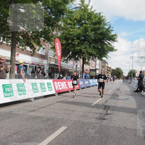 15.09.2024 - PSD Bank Halbmarathon Miley Keyser http://msf.ph/oto/7078324 15.09.2024 12:39:55 Ziel 2125, 2137, 2260, 3297, 3345 meine-sportfotos.de