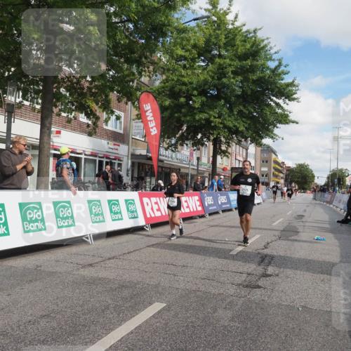 15.09.2024 - PSD Bank Halbmarathon Miley Keyser http://msf.ph/oto/7078333 15.09.2024 12:39:55 Ziel 2125, 2137, 2260, 3297, 3345 meine-sportfotos.de