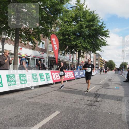 15.09.2024 - PSD Bank Halbmarathon Miley Keyser http://msf.ph/oto/7078338 15.09.2024 12:39:55 Ziel 2125, 2137, 2260, 3297, 3345 meine-sportfotos.de