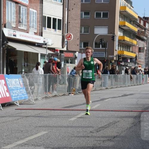 15.09.2024 - PSD Bank Halbmarathon Michael Strokosch http://msf.ph/oto/7078341 15.09.2024 11:12:46 Ziel 554, 566, 841 meine-sportfotos.de