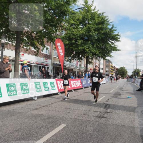 15.09.2024 - PSD Bank Halbmarathon Miley Keyser http://msf.ph/oto/7078343 15.09.2024 12:39:55 Ziel 2125, 2137, 2260, 3297, 3345 meine-sportfotos.de