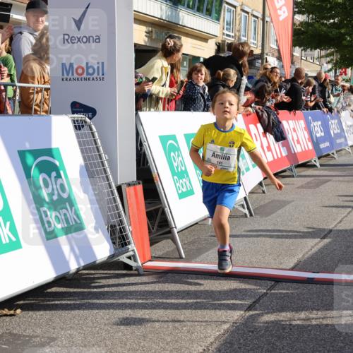 15.09.2024 - PSD Bank Halbmarathon Strokosch-Dieckow http://msf.ph/oto/7078392 15.09.2024 10:31:15 Ziel 24, 25, 38, 44, 104, 105, 141, 207, 234 meine-sportfotos.de