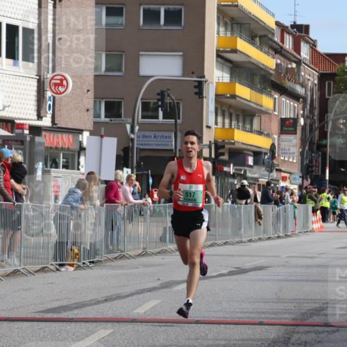 15.09.2024 - PSD Bank Halbmarathon Michael Strokosch http://msf.ph/oto/7078401 15.09.2024 11:12:53 Ziel 517, 554 meine-sportfotos.de