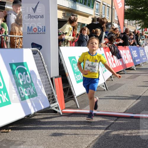 15.09.2024 - PSD Bank Halbmarathon Strokosch-Dieckow http://msf.ph/oto/7078403 15.09.2024 10:31:15 Ziel 24, 25, 38, 44, 104, 105, 141, 207, 234 meine-sportfotos.de