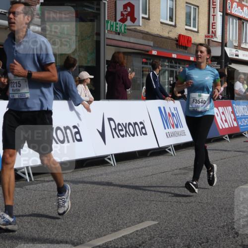 15.09.2024 - PSD Bank Halbmarathon Michael Strokosch http://msf.ph/oto/7078413 15.09.2024 12:20:10 Ziel 1284, 2215, 2295, 2543, 2739, 3085, 3152, 3231, 3540 meine-sportfotos.de