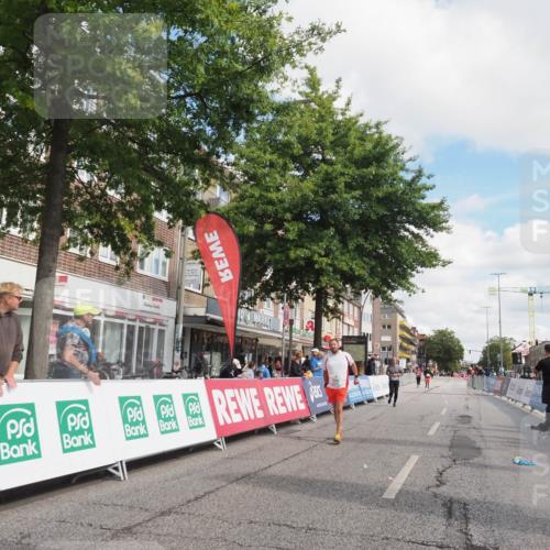 15.09.2024 - PSD Bank Halbmarathon Miley Keyser http://msf.ph/oto/7078420 15.09.2024 12:40:08 Ziel 2125, 2260, 2301, 2395, 3345, 3503 meine-sportfotos.de