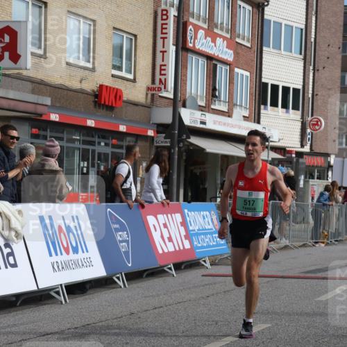 15.09.2024 - PSD Bank Halbmarathon Michael Strokosch http://msf.ph/oto/7078430 15.09.2024 11:12:55 Ziel 517, 547, 554 meine-sportfotos.de