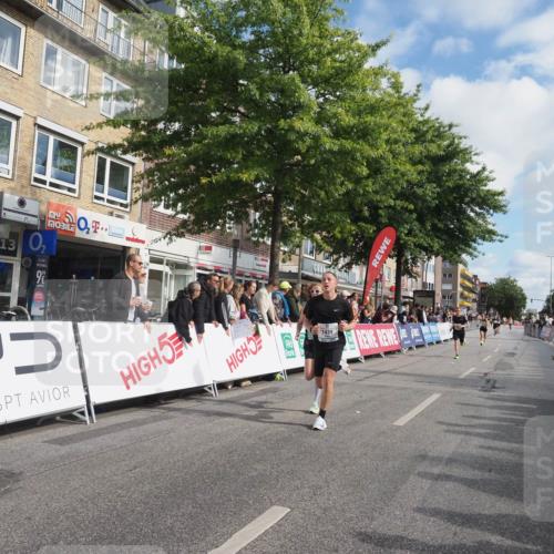 15.09.2024 - PSD Bank Halbmarathon Miley Keyser http://msf.ph/oto/7078444 15.09.2024 11:36:25 Ziel 748, 944, 1212, 1439, 2631 meine-sportfotos.de