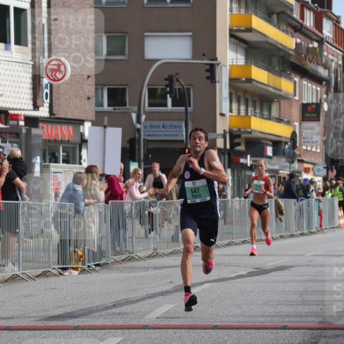 15.09.2024 - PSD Bank Halbmarathon Michael Strokosch http://msf.ph/oto/7078457 15.09.2024 11:13:01 Ziel 517, 547, 844 meine-sportfotos.de