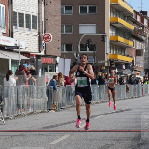 15.09.2024 - PSD Bank Halbmarathon Michael Strokosch http://msf.ph/oto/7078473 15.09.2024 11:13:01 Ziel 517, 547, 844 meine-sportfotos.de