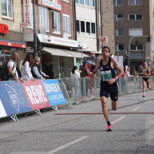 15.09.2024 - PSD Bank Halbmarathon Michael Strokosch http://msf.ph/oto/7078483 15.09.2024 11:13:02 Ziel 517, 547, 844 meine-sportfotos.de