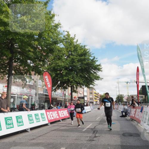 15.09.2024 - PSD Bank Halbmarathon Miley Keyser http://msf.ph/oto/7078511 15.09.2024 12:40:23 Ziel 1668, 2395, 2428, 3499 meine-sportfotos.de