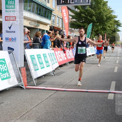 15.09.2024 - PSD Bank Halbmarathon Strokosch-Dieckow http://msf.ph/oto/7078515 15.09.2024 11:13:35 Ziel 553, 555, 556, 594, 657 meine-sportfotos.de