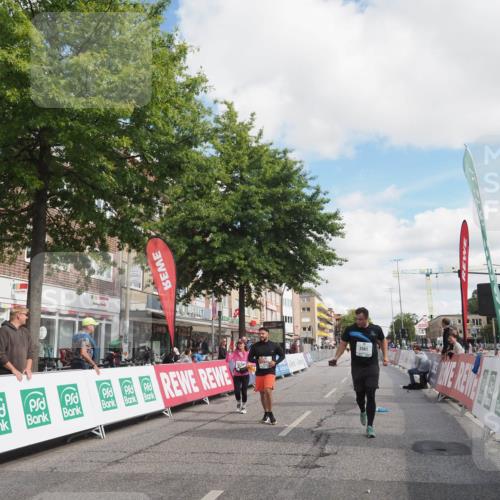 15.09.2024 - PSD Bank Halbmarathon Miley Keyser http://msf.ph/oto/7078516 15.09.2024 12:40:23 Ziel 1668, 2395, 2428, 3499 meine-sportfotos.de