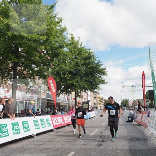 15.09.2024 - PSD Bank Halbmarathon Miley Keyser http://msf.ph/oto/7078525 15.09.2024 12:40:23 Ziel 1668, 2395, 2428, 3499 meine-sportfotos.de