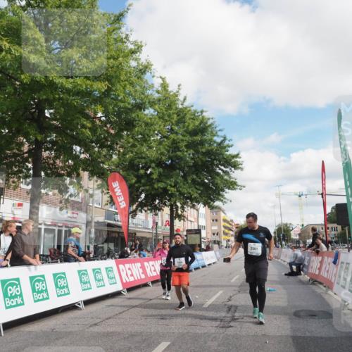 15.09.2024 - PSD Bank Halbmarathon Miley Keyser http://msf.ph/oto/7078529 15.09.2024 12:40:23 Ziel 1668, 2395, 2428, 3499 meine-sportfotos.de