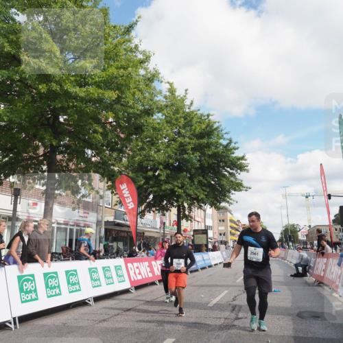 15.09.2024 - PSD Bank Halbmarathon Miley Keyser http://msf.ph/oto/7078534 15.09.2024 12:40:24 Ziel 1668, 2395, 2428, 3499 meine-sportfotos.de