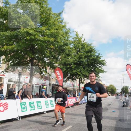 15.09.2024 - PSD Bank Halbmarathon Miley Keyser http://msf.ph/oto/7078561 15.09.2024 12:40:25 Ziel 1668, 2395, 2428, 3499 meine-sportfotos.de