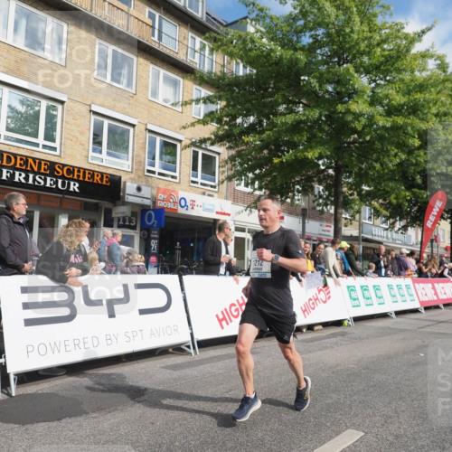 15.09.2024 - PSD Bank Halbmarathon Miley Keyser http://msf.ph/oto/7078563 15.09.2024 11:36:35 Ziel 748, 757, 1212, 1361, 1383, 2631 meine-sportfotos.de