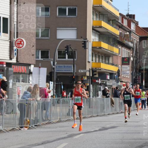 15.09.2024 - PSD Bank Halbmarathon Michael Strokosch http://msf.ph/oto/7078570 15.09.2024 11:13:17 Ziel 555, 556, 594, 844 meine-sportfotos.de