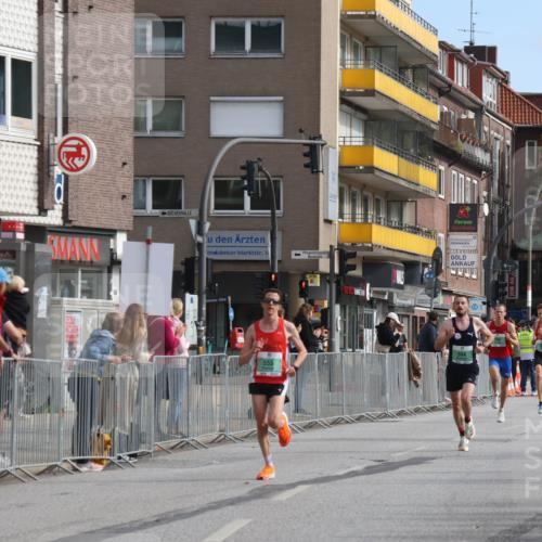 15.09.2024 - PSD Bank Halbmarathon Michael Strokosch http://msf.ph/oto/7078575 15.09.2024 11:13:17 Ziel 555, 556, 594, 844 meine-sportfotos.de