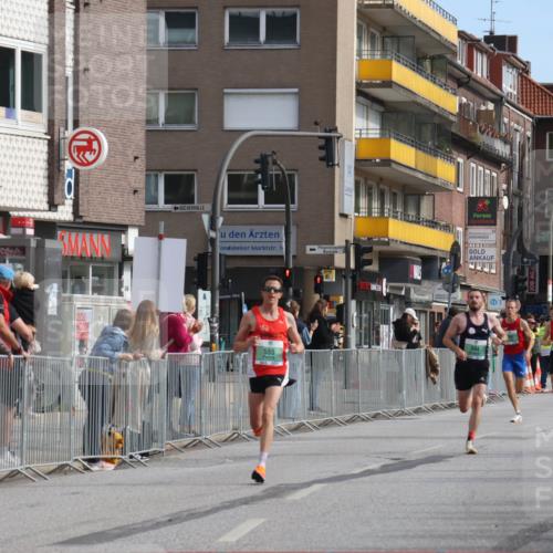 15.09.2024 - PSD Bank Halbmarathon Michael Strokosch http://msf.ph/oto/7078579 15.09.2024 11:13:17 Ziel 555, 556, 594, 844 meine-sportfotos.de