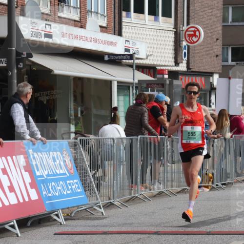 15.09.2024 - PSD Bank Halbmarathon Michael Strokosch http://msf.ph/oto/7078602 15.09.2024 11:13:19 Ziel 553, 555, 556, 594, 844 meine-sportfotos.de