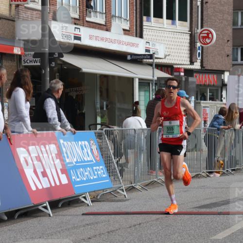 15.09.2024 - PSD Bank Halbmarathon Michael Strokosch http://msf.ph/oto/7078605 15.09.2024 11:13:19 Ziel 553, 555, 556, 594, 844 meine-sportfotos.de