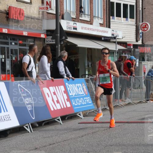 15.09.2024 - PSD Bank Halbmarathon Michael Strokosch http://msf.ph/oto/7078616 15.09.2024 11:13:20 Ziel 553, 555, 556, 594 meine-sportfotos.de