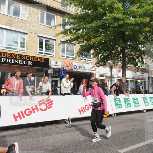15.09.2024 - PSD Bank Halbmarathon Miley Keyser http://msf.ph/oto/7078626 15.09.2024 12:40:26 Ziel 1668, 2428, 3499 meine-sportfotos.de