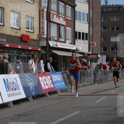 15.09.2024 - PSD Bank Halbmarathon Michael Strokosch http://msf.ph/oto/7078661 15.09.2024 11:13:23 Ziel 553, 555, 556, 594, 603, 657 meine-sportfotos.de