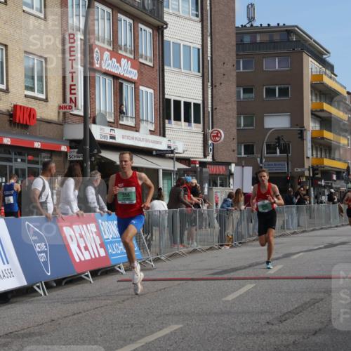 15.09.2024 - PSD Bank Halbmarathon Michael Strokosch http://msf.ph/oto/7078667 15.09.2024 11:13:24 Ziel 553, 555, 556, 594, 603, 657 meine-sportfotos.de
