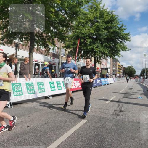15.09.2024 - PSD Bank Halbmarathon Miley Keyser http://msf.ph/oto/7078676 15.09.2024 12:41:01 Ziel 1845, 1910, 3444 meine-sportfotos.de