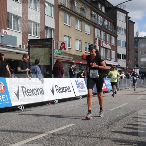 15.09.2024 - PSD Bank Halbmarathon Michael Strokosch http://msf.ph/oto/7078683 15.09.2024 12:20:38 Ziel 2128, 2325, 2957, 3032 meine-sportfotos.de