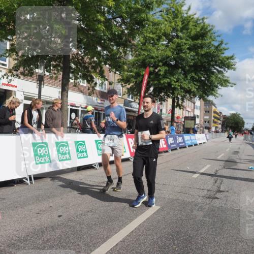 15.09.2024 - PSD Bank Halbmarathon Miley Keyser http://msf.ph/oto/7078685 15.09.2024 12:41:01 Ziel 1845, 1910, 3444 meine-sportfotos.de