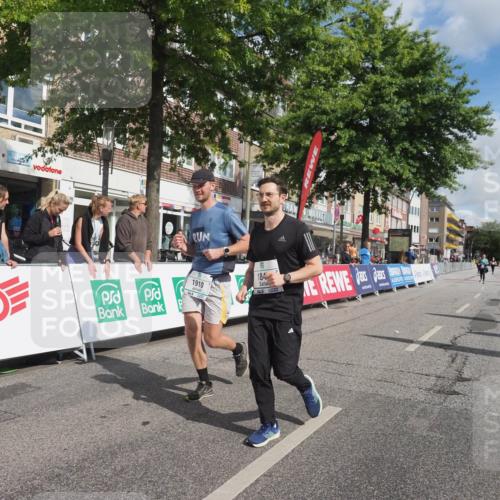 15.09.2024 - PSD Bank Halbmarathon Miley Keyser http://msf.ph/oto/7078695 15.09.2024 12:41:02 Ziel 1845, 1910, 3444 meine-sportfotos.de