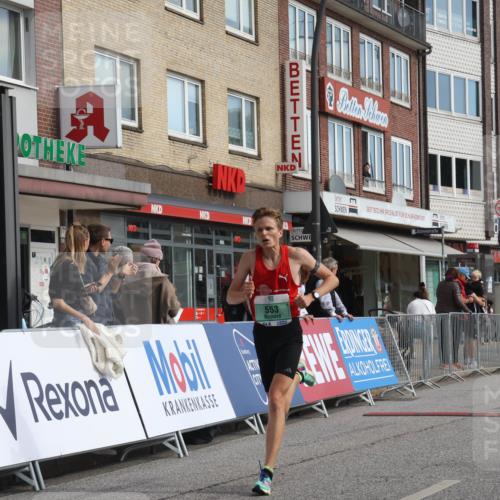 15.09.2024 - PSD Bank Halbmarathon Michael Strokosch http://msf.ph/oto/7078696 15.09.2024 11:13:26 Ziel 553, 555, 556, 594, 603, 657 meine-sportfotos.de