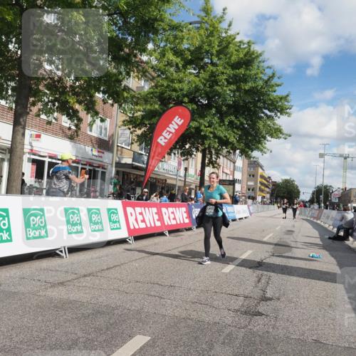 15.09.2024 - PSD Bank Halbmarathon Miley Keyser http://msf.ph/oto/7078709 15.09.2024 12:41:11 Ziel 1845, 1910, 3444, 3462 meine-sportfotos.de