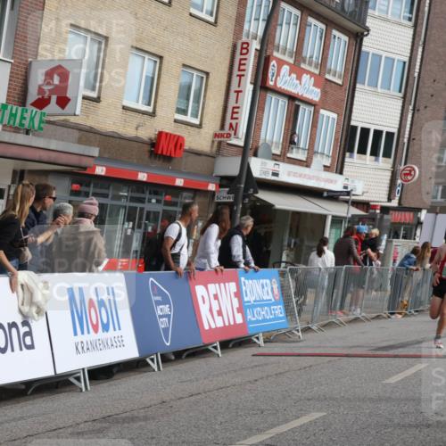 15.09.2024 - PSD Bank Halbmarathon Michael Strokosch http://msf.ph/oto/7078710 15.09.2024 11:13:27 Ziel 553, 555, 556, 594, 603, 657 meine-sportfotos.de