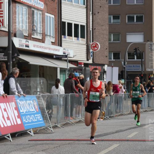 15.09.2024 - PSD Bank Halbmarathon Michael Strokosch http://msf.ph/oto/7078714 15.09.2024 11:13:27 Ziel 553, 555, 556, 594, 603, 657 meine-sportfotos.de