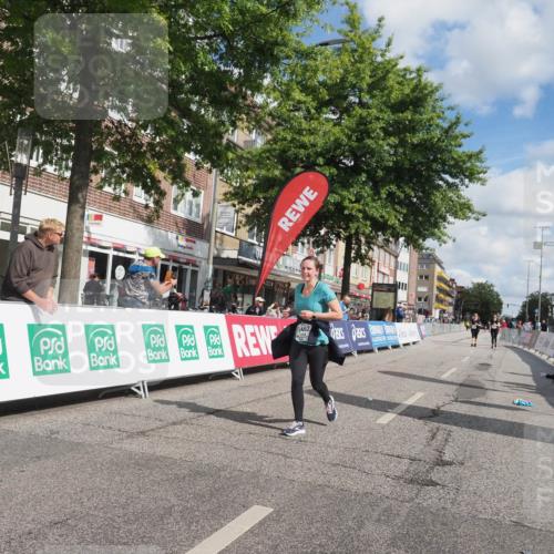 15.09.2024 - PSD Bank Halbmarathon Miley Keyser http://msf.ph/oto/7078724 15.09.2024 12:41:12 Ziel 1845, 1910, 3444, 3462 meine-sportfotos.de