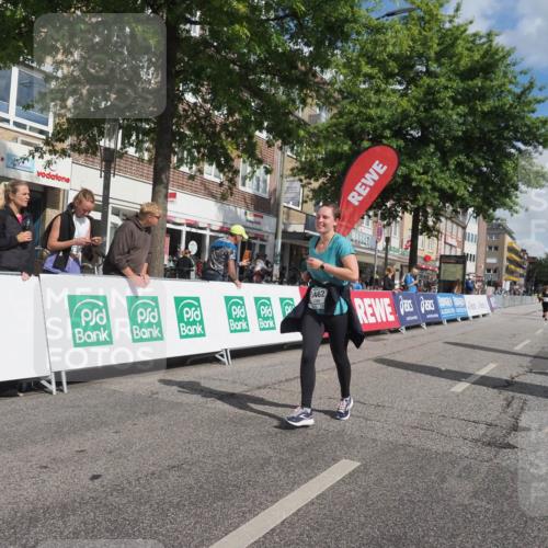 15.09.2024 - PSD Bank Halbmarathon Miley Keyser http://msf.ph/oto/7078728 15.09.2024 12:41:12 Ziel 1845, 1910, 3444, 3462 meine-sportfotos.de
