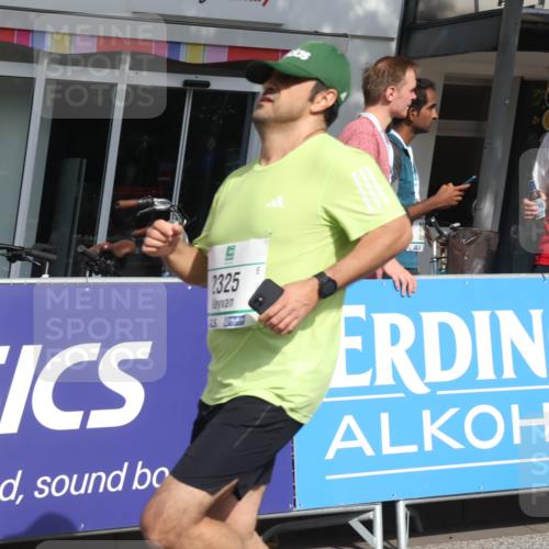 15.09.2024 - PSD Bank Halbmarathon Michael Strokosch http://msf.ph/oto/7078735 15.09.2024 12:20:41 Ziel 2070, 2128, 2325, 2957, 3032 meine-sportfotos.de