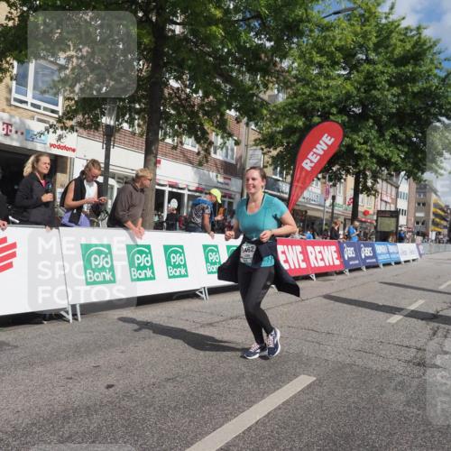 15.09.2024 - PSD Bank Halbmarathon Miley Keyser http://msf.ph/oto/7078737 15.09.2024 12:41:13 Ziel 1845, 1910, 3444, 3462 meine-sportfotos.de
