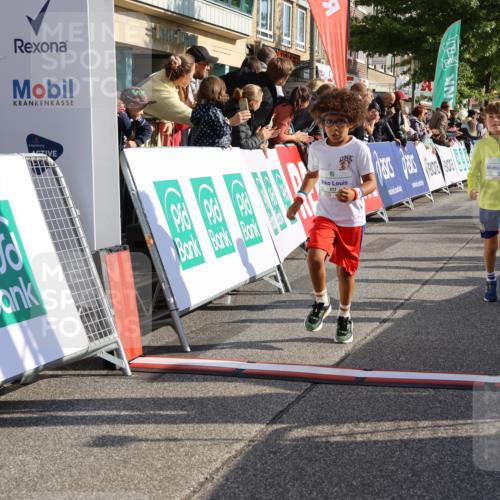 15.09.2024 - PSD Bank Halbmarathon Strokosch-Dieckow http://msf.ph/oto/7078739 15.09.2024 10:31:26 Ziel 24, 25, 39, 72, 104, 105, 126, 141, 160, 163, 191, 277, 287 meine-sportfotos.de