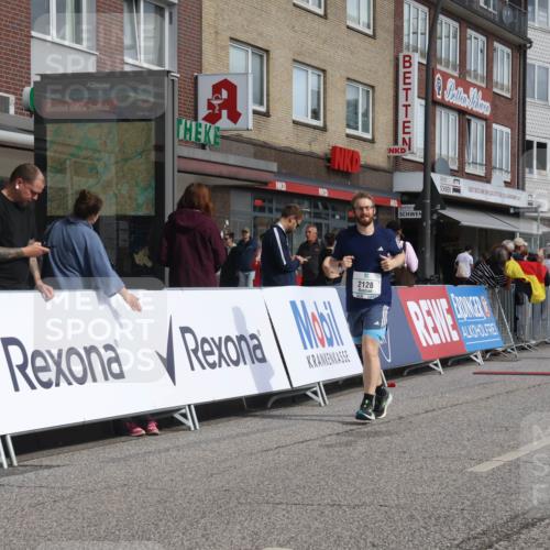 15.09.2024 - PSD Bank Halbmarathon Michael Strokosch http://msf.ph/oto/7078748 15.09.2024 12:20:43 Ziel 2070, 2128, 2325, 2957, 3032 meine-sportfotos.de