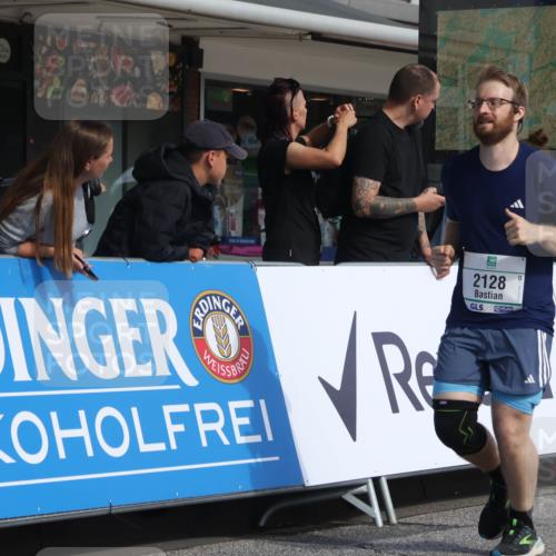 15.09.2024 - PSD Bank Halbmarathon Michael Strokosch http://msf.ph/oto/7078776 15.09.2024 12:20:45 Ziel 2070, 2128, 2325, 2957, 3032, 3248 meine-sportfotos.de